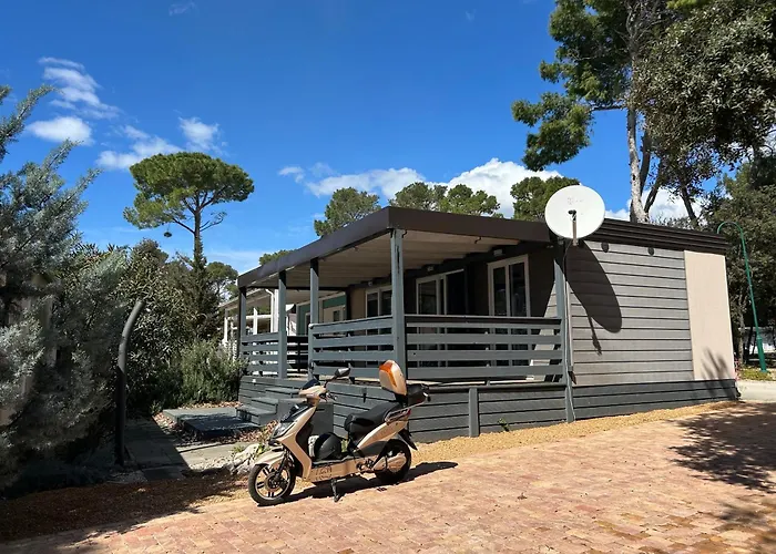 Danyja Mobilehome Дом отдыха Биоград-на-Мору